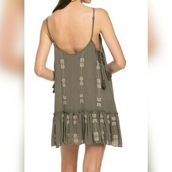 🆕🌿BOUTIQUE EMBROIDERED DRESS🌿 - Picture 4 of 5